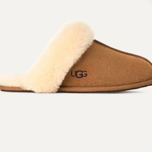 UGG Women's Tan Sheepskin Slippers Scuffette II
